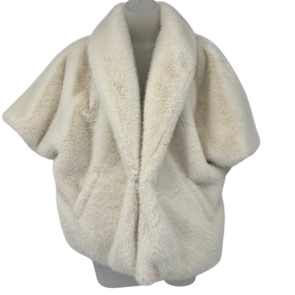 Gemma Layne Cream White Faux Fur Cape Shawl Collar Dolman Sleeves One Size - Picture 3 of 11